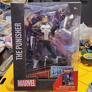 McFarlane Marvel The Punisher 1:6 Scale Figure With Comic NEW in Box Sealed